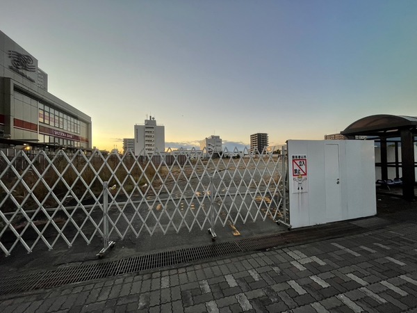 42E4A67F-E976-472E-B0D0-1AB94164A1A1