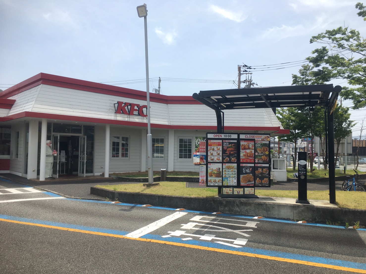 ケンタッキー沼津香貫店のドライブスルー 注文口広めで初心者でも安心 静岡新聞sbs アットエス