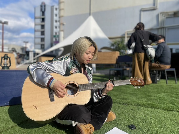 43B4ADC4-95CF-4434-B373-84BBBCFF038A