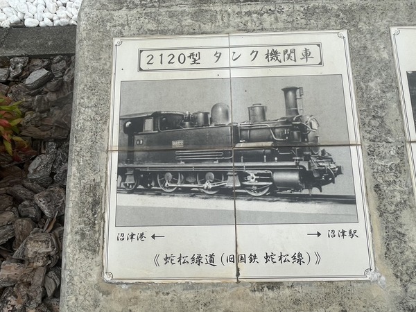 D866D0C3-E734-432E-8329-1F159F3A2261