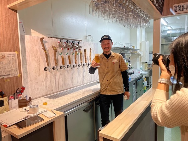 B3FDE33E-609A-4E2A-B702-E37DAD54FEA5