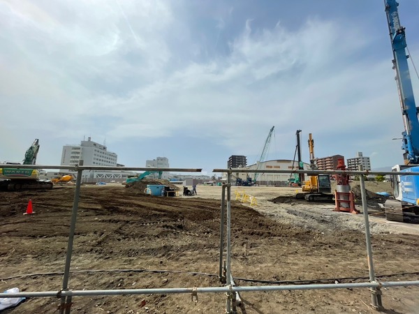 FE4705B1-0C9C-4CC1-9DD5-6A336E2096DC