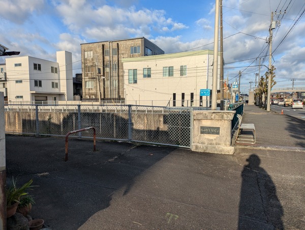 PXL_20251110_223058192