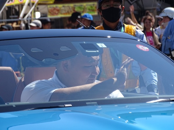 E1578268-8ED8-4CB7-A64C-1DE8FBFB73EB