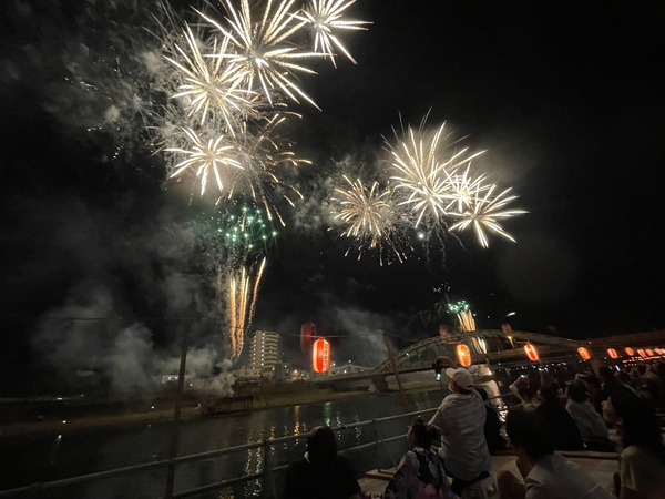 6BD695AE-C088-4B60-97FB-96201BD7BE23