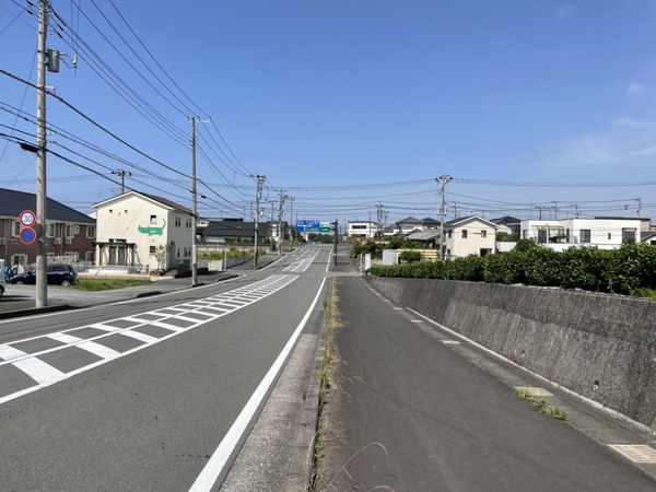 B2BEF1D5-0F40-4077-8445-ED43975F7786