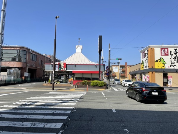 4F96A44B-CFFB-4147-AE4C-AF16E2BAFE1A