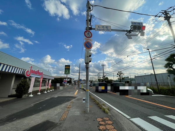 E150492E-3755-4416-B3F4-433256478289