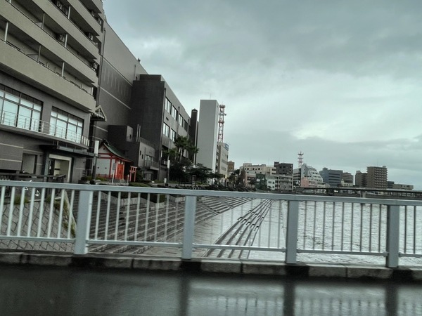 9B486CAE-5C84-4DFE-BF93-376AB7851A27