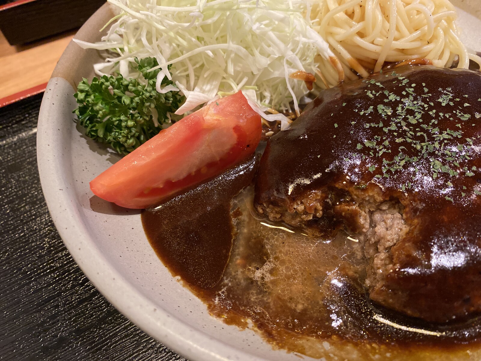 ぬまつーランチ 今日の沼津ランチは 笑福亭 で 肉汁したたる手ごねハンバーグ定食 沼津つーしん ぬまつーランチ 今日の沼津ランチは 笑福亭 で 肉汁したたる手ごねハンバーグ定食 沼津つーしん