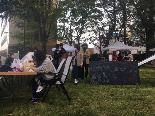 FDB68B9C-A8A3-4A21-A4E3-4878ACA4CF4B