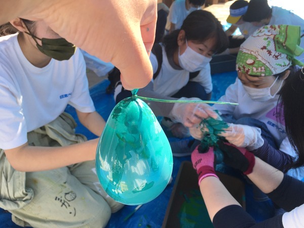 F453C41E-5DF1-425F-A11A-7B308522FE34