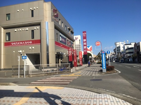 DC601916-CAC7-4F03-9978-AD60E1DAE115