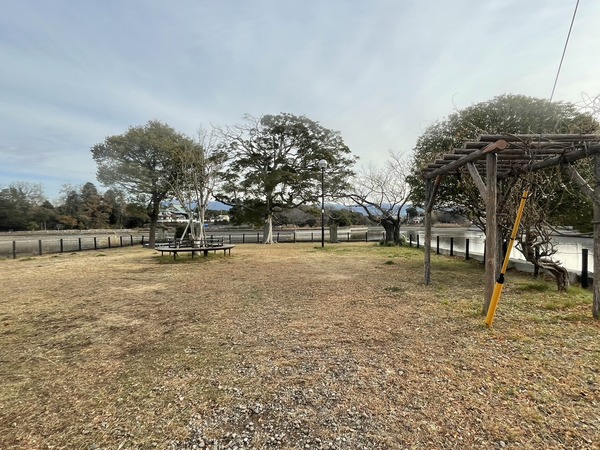 D0079B5B-4BE5-4821-A9DD-BD53DD98FD2B