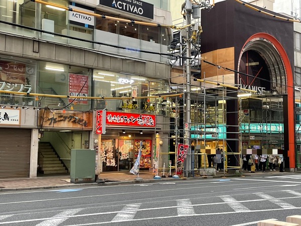 D06F34E4-5411-4D81-AA2D-F70A8C61BE08