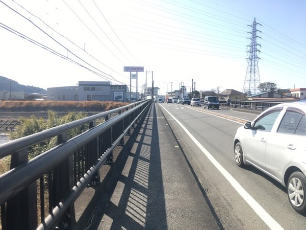 FFE4E775-7A6A-4B4B-8663-84B8A7525087