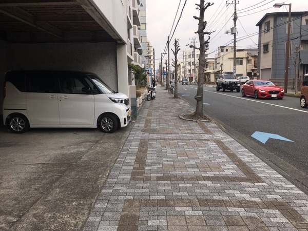 6D811921-509E-43C8-B134-DFCFF969E349