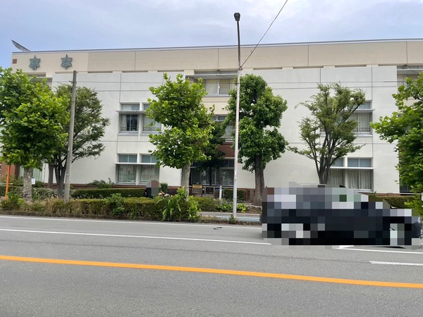 D595ECD5-3506-4DFE-ACA9-989A88D4F552