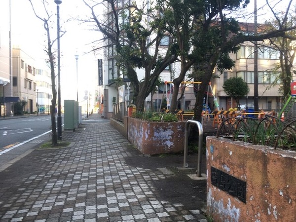 767E7F1F-70B8-4B9C-AEBD-6FB665631AA9