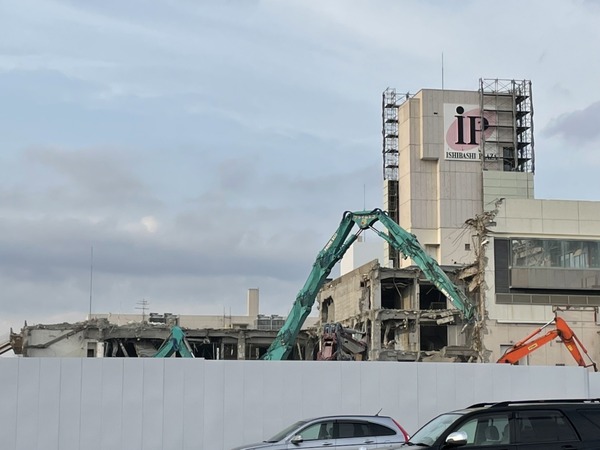 F9D23665-29A7-4EA5-86B9-091A931AF00F