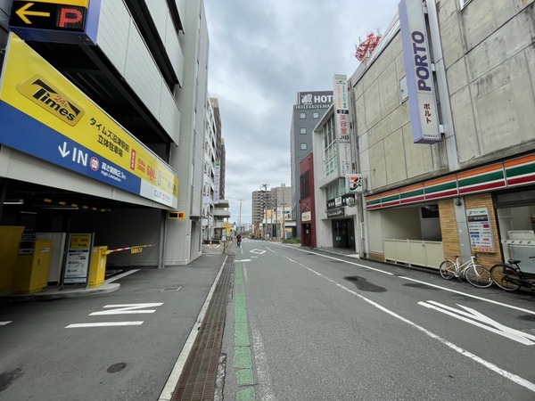 C0E7B036-51EF-4993-814E-180BDCDF717B