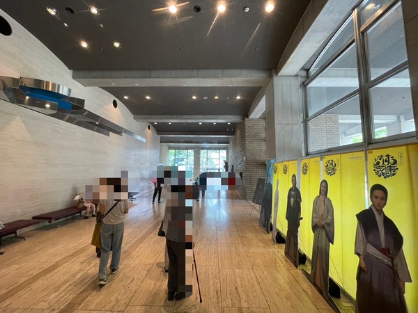 BC8E1B52-6800-42D7-BBA1-AA28B5C40007