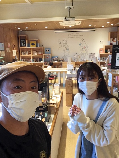 0B6C8531-5212-4457-8790-4665F3C49AC3