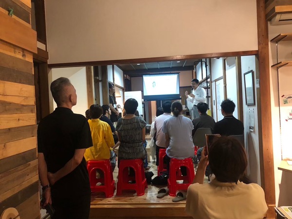 902CED25-F3C2-4DBD-A194-92624F8CF786