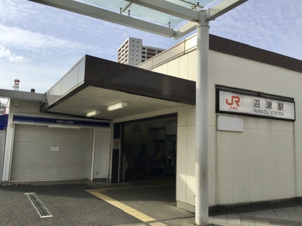 EE20F1B8-2957-48E0-B0CC-BBEEA7A117CF