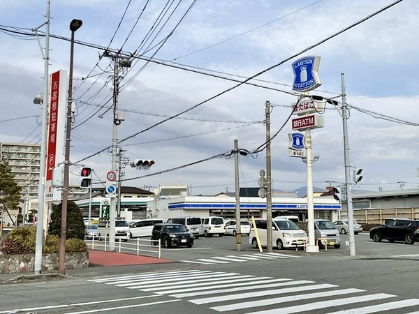 8FC45B2C-433F-486F-8DFD-024C605C70F3