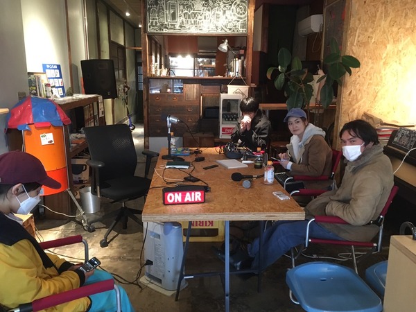 7063EEAE-F8A4-4886-9AEF-8808F5033EEB