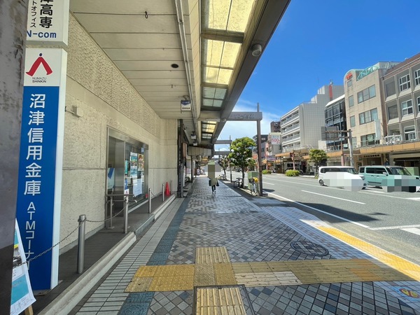 08B6CC04-7B1C-4D06-9DDC-C6B8ADDFD8F4