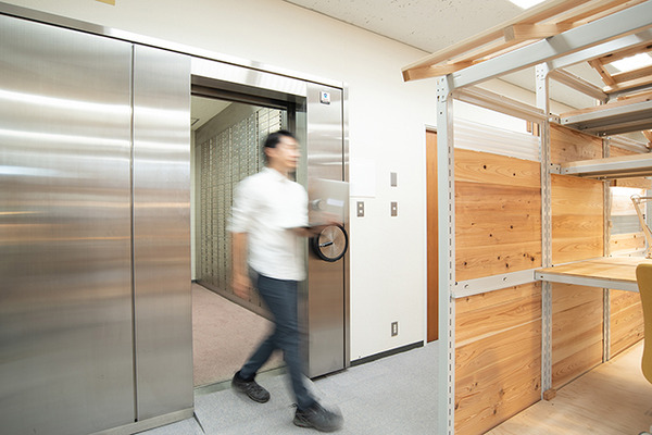 BB18301C-0981-4BD7-8DD1-003EF021B26C