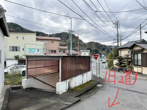 6F2E5A34-0B40-4BA3-A4E5-E8A36600A333