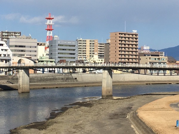 121A60D0-8CFC-4CEB-AA34-40529F39D760