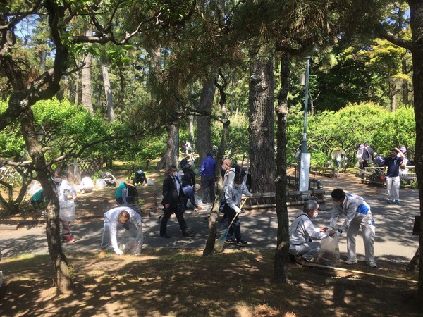 BD140CBA-68A4-4C9A-AADB-408499B8E4DC