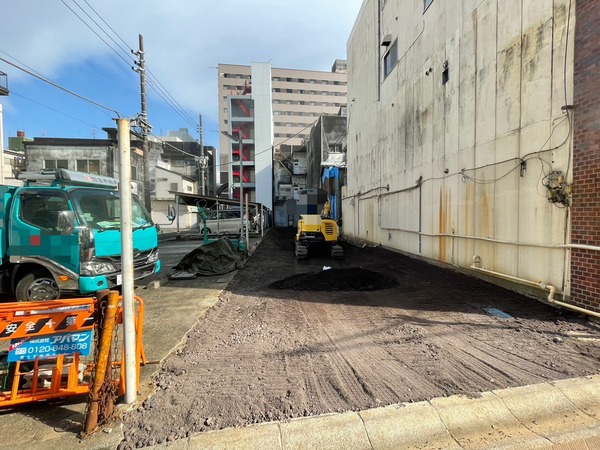 815A295B-21AB-4F35-8042-35B4F49370E0