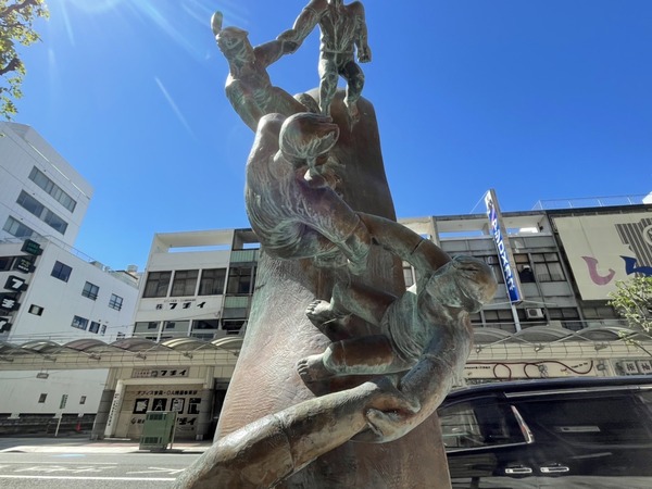 6705E3EC-B843-42B3-A7EC-BD1A898B96B2