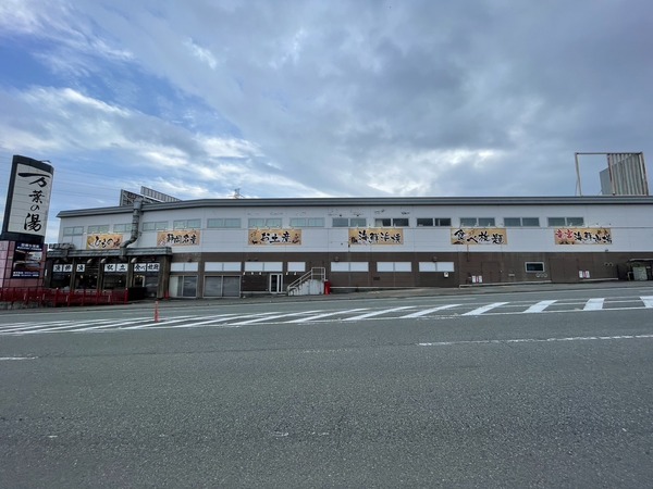 E9DAFCD3-1934-4821-A1CC-988E678AF795