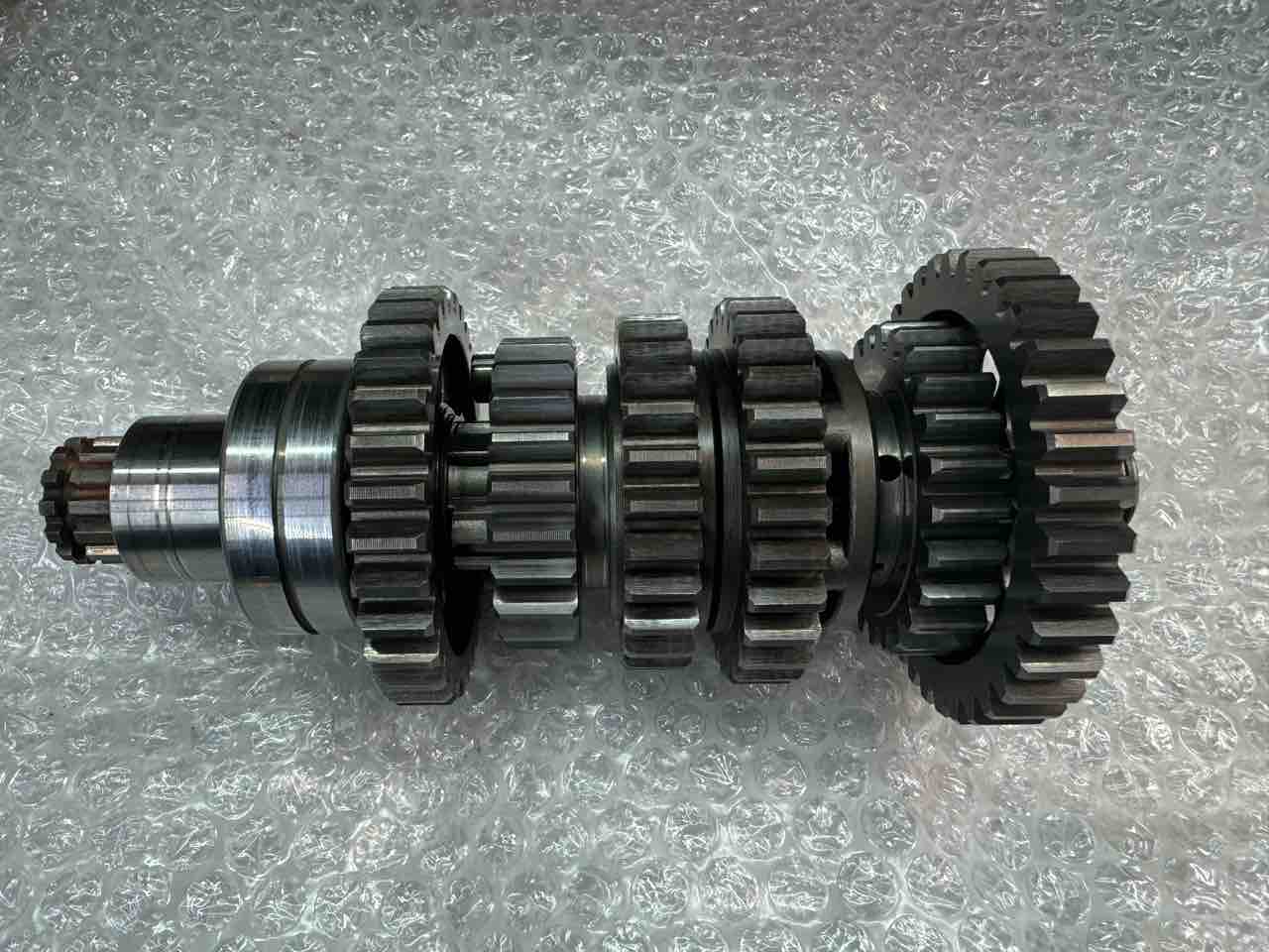 エンジンの内部部品を点検なんだけど… : Z400GP専門店 エムゼクト つね