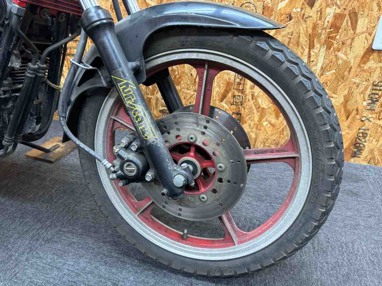 Z400GP レストアベース　放置車両 Yahoo!オークション - 「z400gp」(251cc-400cc)(カワサキ)の落札相場
