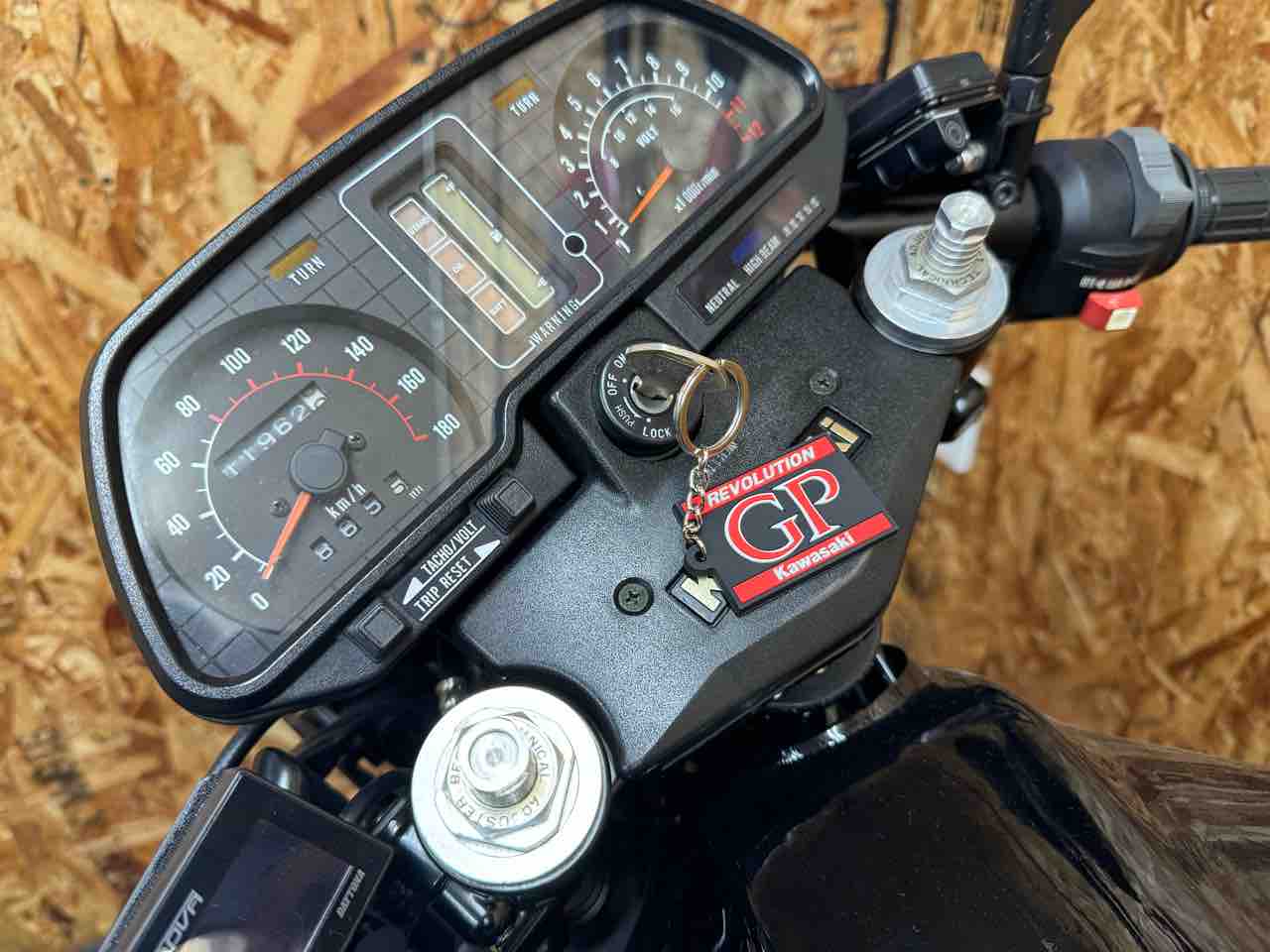 7*1様 Z400GP カワサキ 純正 インジケーター メーター 7*1様 Z400GP カワサキ 純正 インジケーター メーター 7*1様