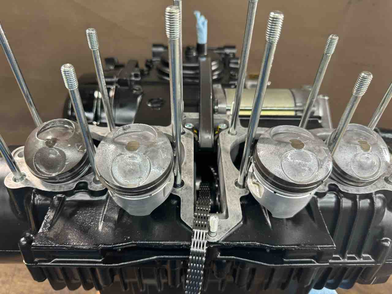 腰上組み立てから完成まで。 : Z400GP専門店 エムゼクト つね 腰上組み立てから完成まで。 : Z400GP専門店 エムゼクト つね