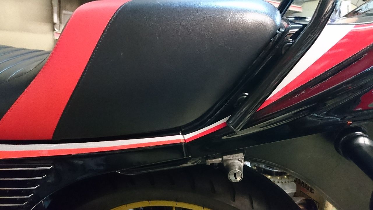 気になるスキマ 現行BEETテールカウル編 : Z400GP専門店 エムゼクト