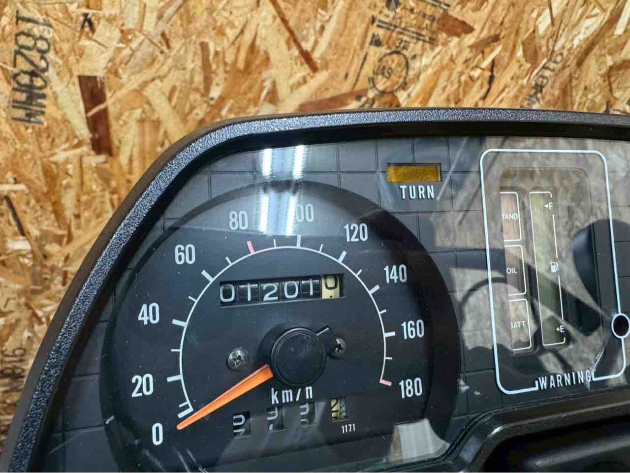 ブロス400 平成3年式　車検証上距離10,100km(旧メーター26000km台)加速のいい一台 ブロス400 平成3年式 車検証上距離10，100km(旧メーター26000km台)