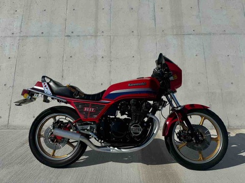 九州で1番カッコ良いZ400GPを乗ってると思ってる男前Eさんの