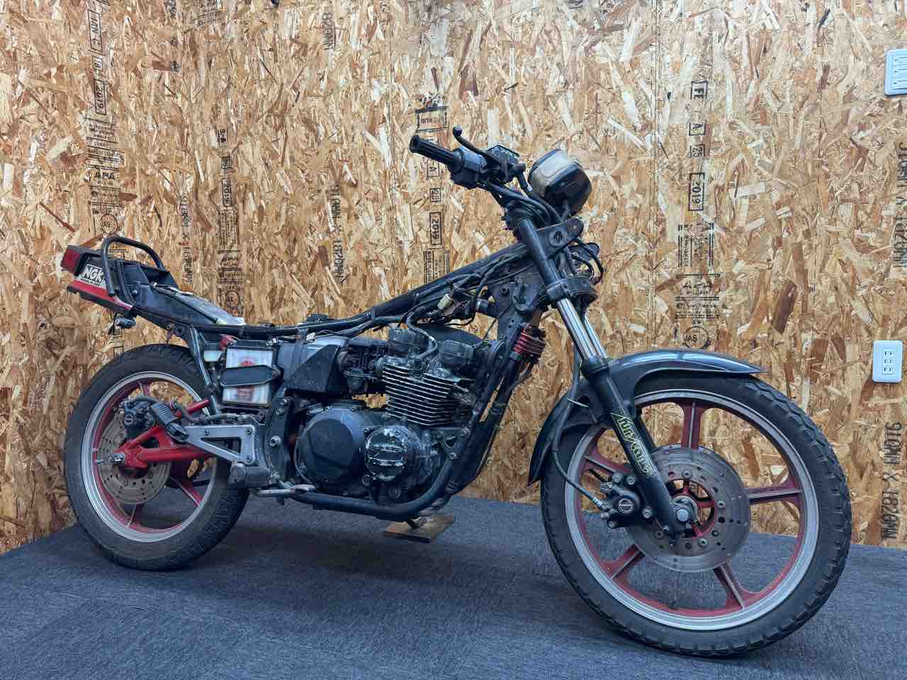 Z400GP レストアベース　放置車両 栃木県O様のレストアオーダー車両① : Z400GP専門店 エムゼクト つね