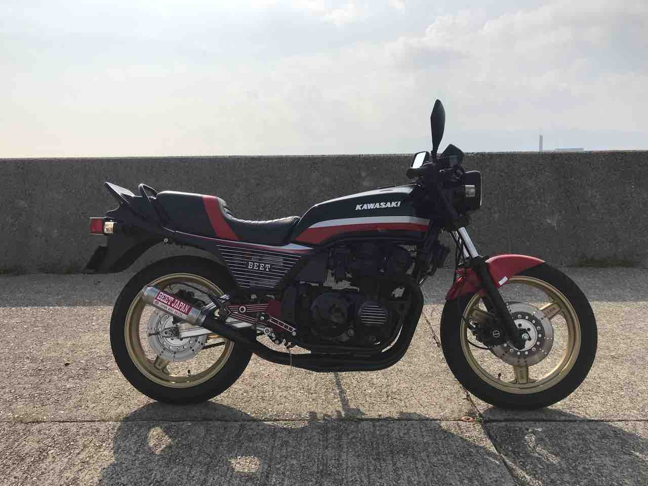 低めのハンドルってカッコえーやないかっ！ : Z400GP専門店 エムゼクト