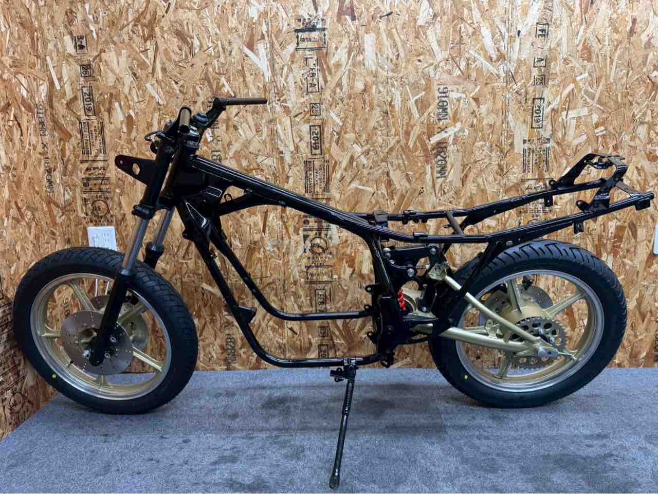 大阪府M様のZ400GPセミレストア⑧ : Z400GP専門店 エムゼクト つね