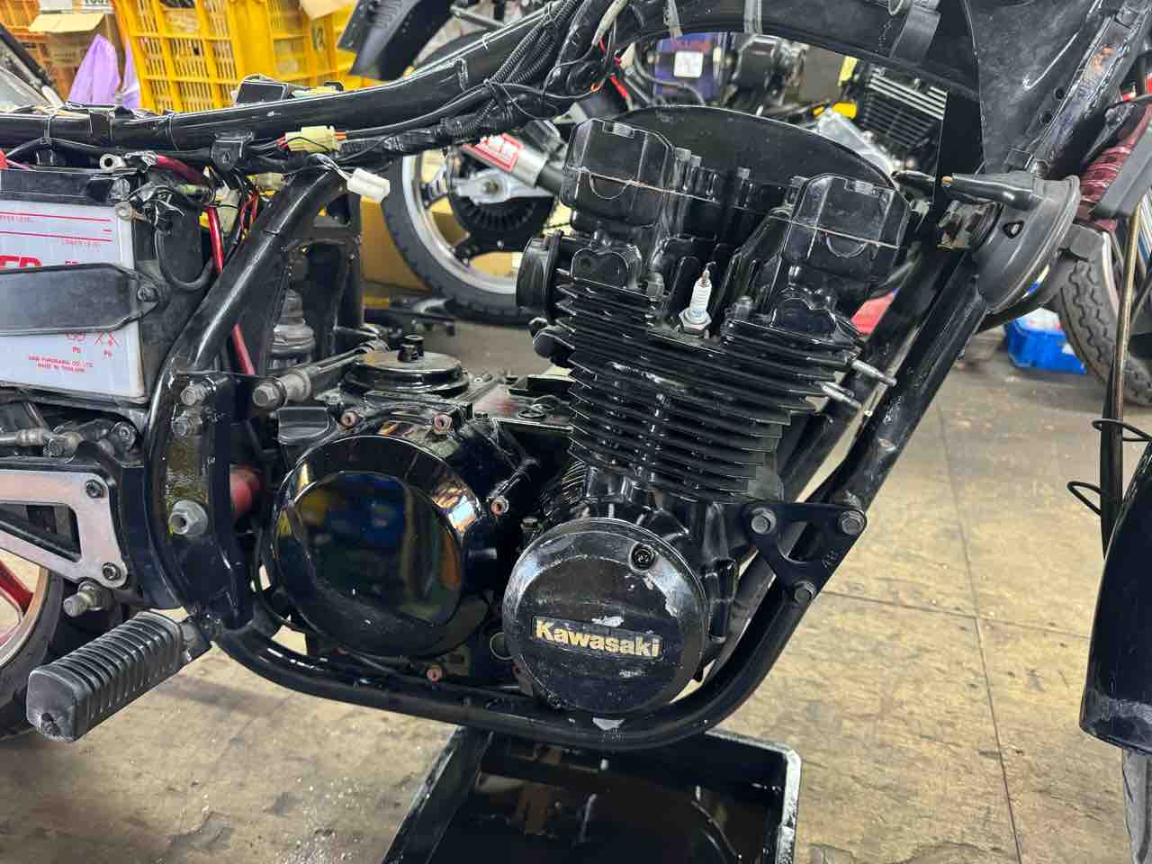 あのエンジンを開ける時がやってきた！ : Z400GP専門店 エムゼクト